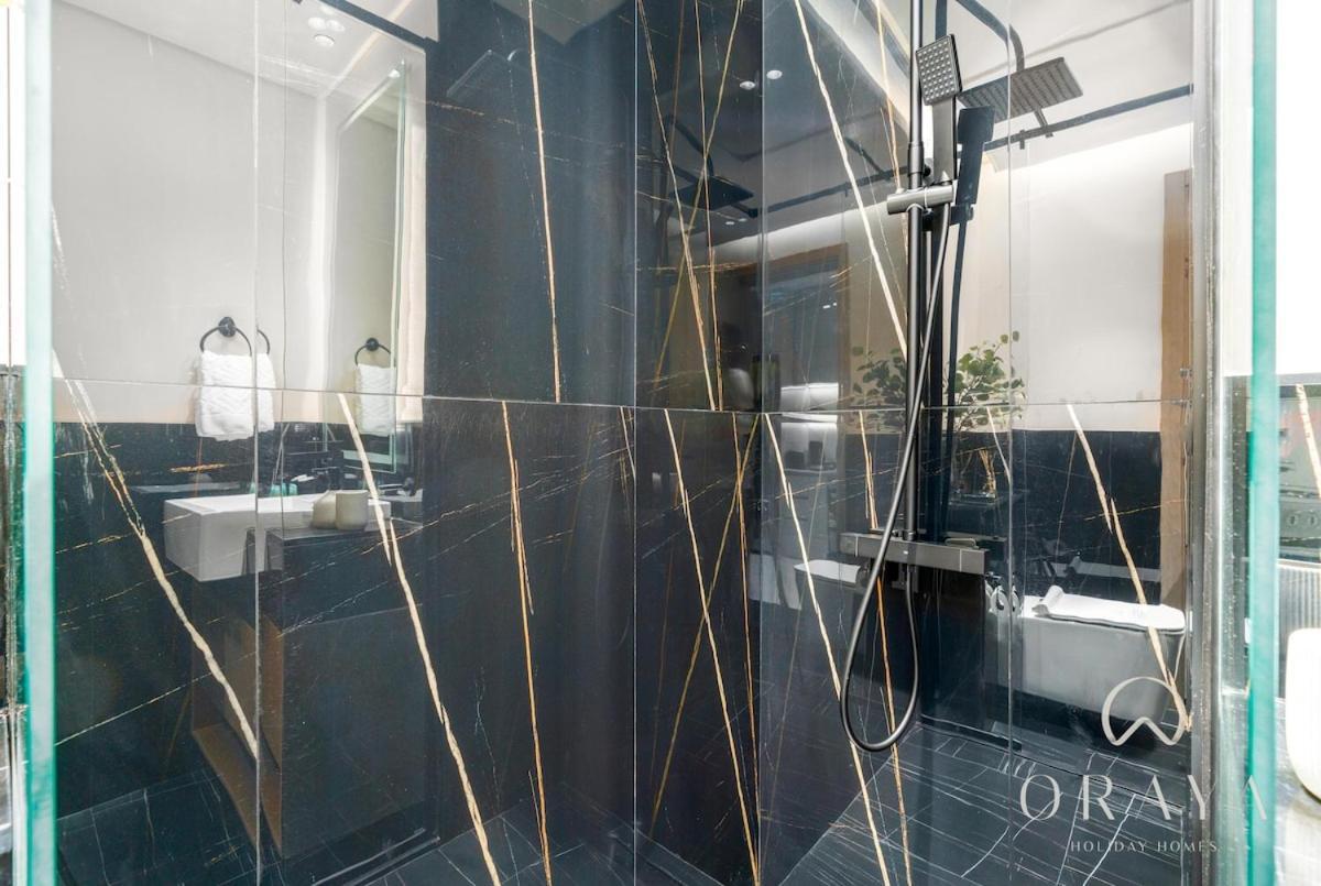 Apartment With Jaw-dropping Canal And Burj Views *
