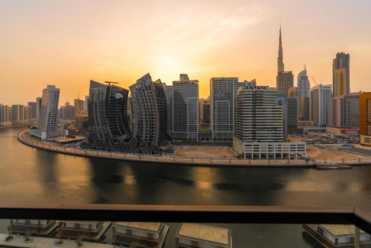 With Jaw-dropping Canal And Burj Views Apartment Dubai