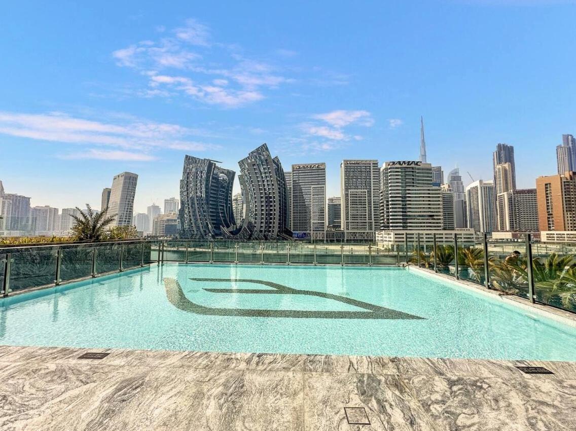 With Jaw-dropping Canal And Burj Views